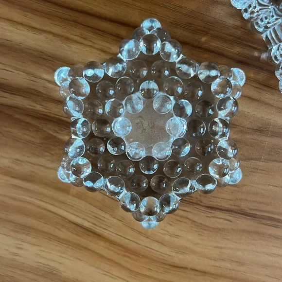 Set of 2 STAR/ SNOWFLAKE TAPER CANDLE HOLDERS. Bubbly glass Mystical ✨ Celestial - Picture 3 of 6